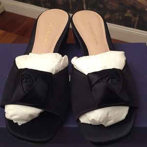 BNWT Authentic Stuart Weitzman Rosebud Sandals